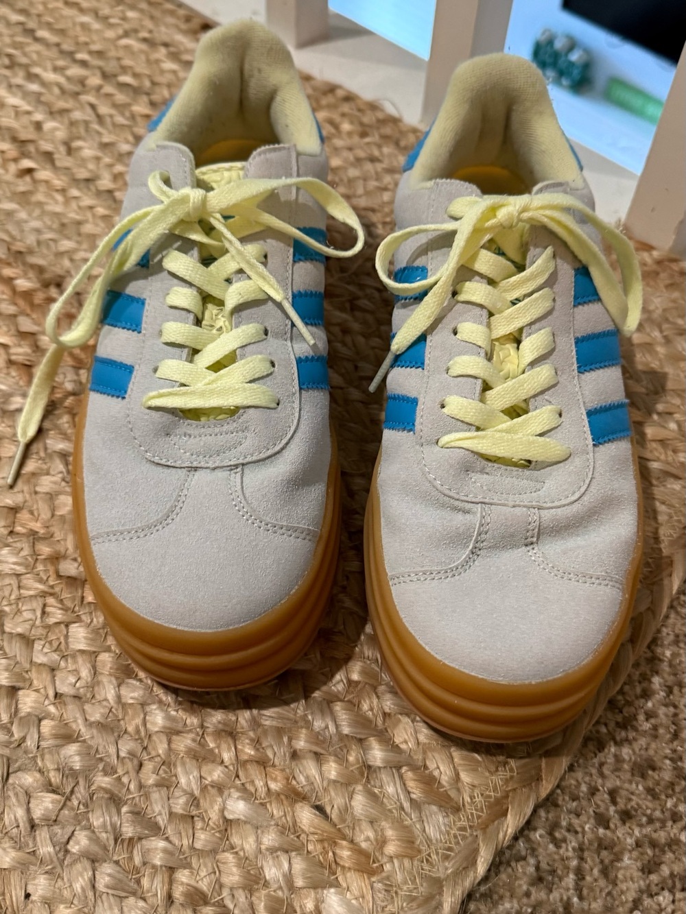 Men’s Leather-Trim Sneakers in Pale Yellow & Blue